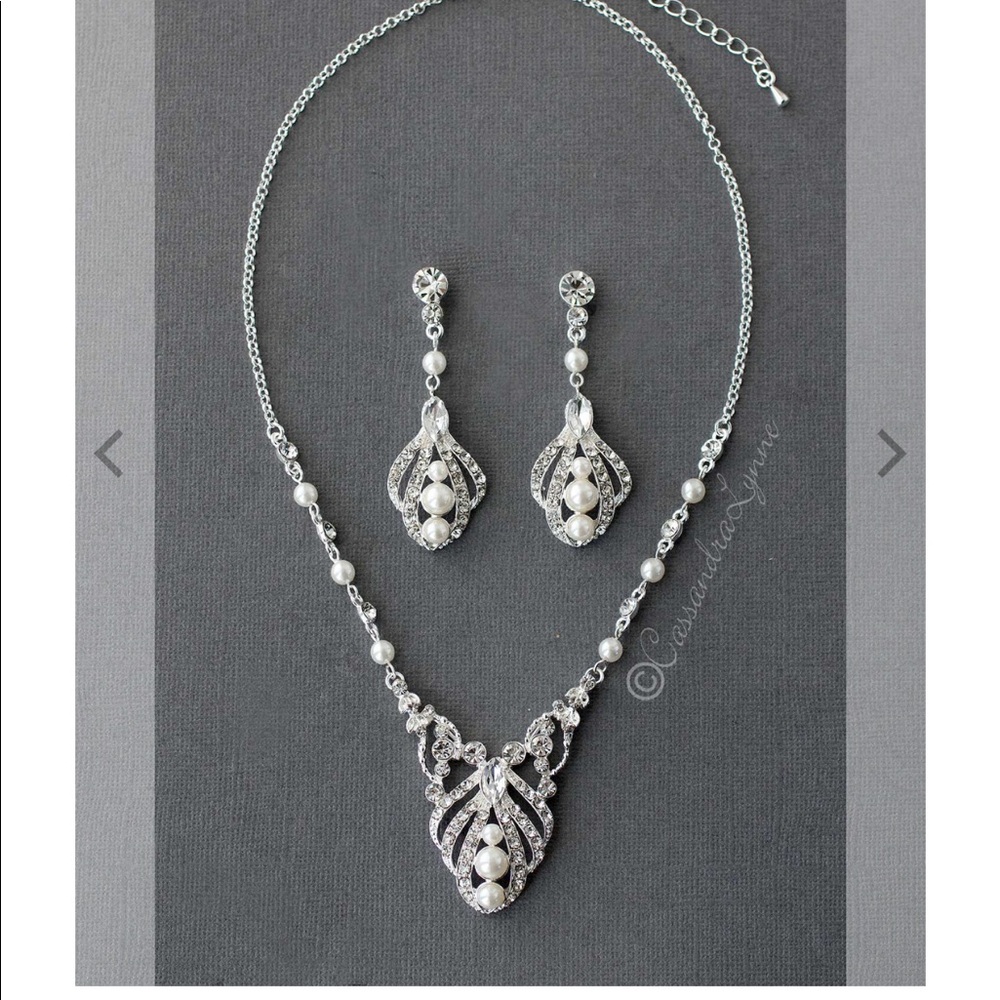 BEAUTIFUL Regal Bridal Wedding Necklace Set